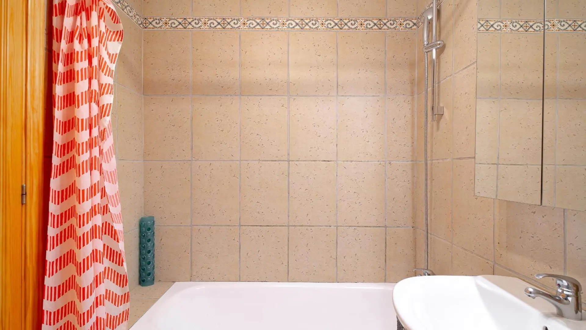 Carabeo Getaway 2000 By Casasol Apartment Nerja 0*,