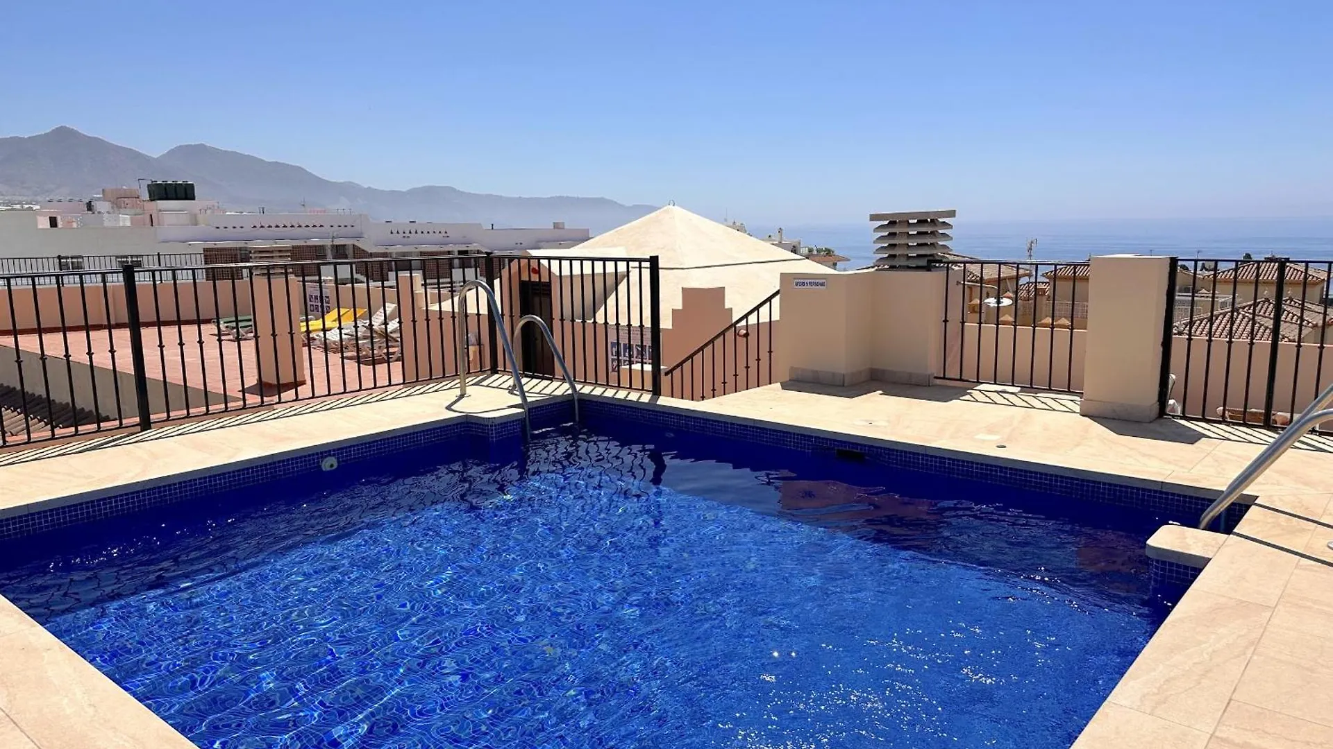 Carabeo Getaway 2000 By Casasol Apartment Nerja