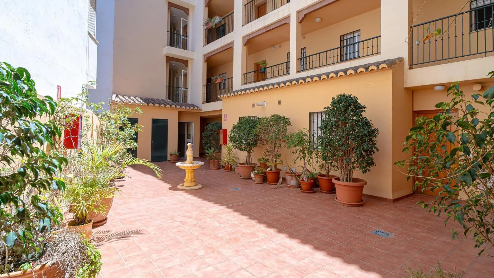 Carabeo Getaway 2000 By Casasol Apartment Nerja 0*,
